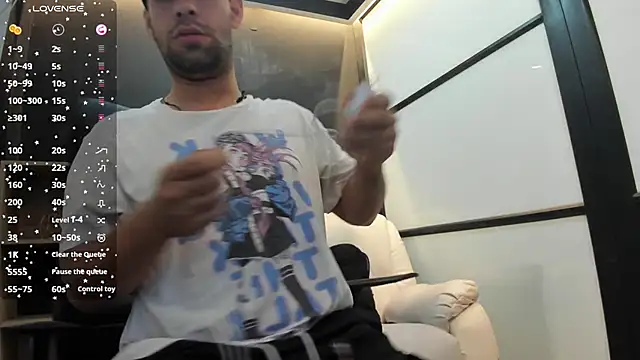 Snapshot of JhoanMontes chatting on 09/25/25, 07:50 JhoanMontes online show from 09/25/25, 07:50