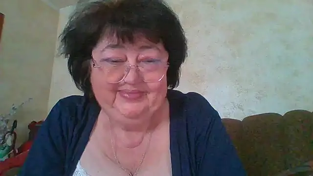 Snapshot of MilaSky5303 chatting on 04/19/26, 12:26 MilaSky5303 online show from 04/19/26, 12:26