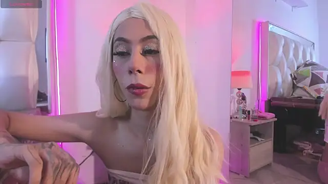 Darlyn tenderhot   online show from 04/12/26, 05:18