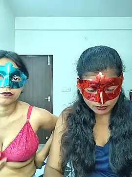 your chandni04 online show from 11/24/25, 08:58