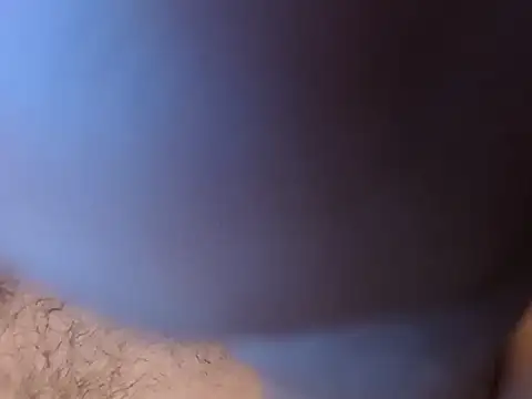 Snapshot of MC353535 chatting on 12/21/25, 08:05 MC353535 online show from 12/21/25, 08:05