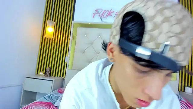 Snapshot of Just18Jake chatting on 04/15/26, 12:17 Just18Jake online show from 04/15/26, 12:17