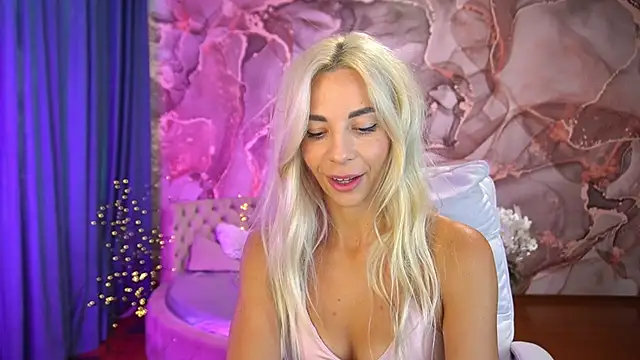 BellaRayyy online show from 09/21/25, 06:04