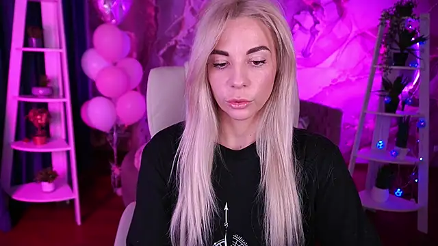 BellaRayyy online show from 02/24/26, 02:59