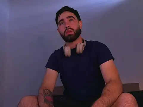 Snapshot of zack_sullivan22 chatting on 10/03/25, 07:33 zack sullivan22 online show from 10/03/25, 07:33