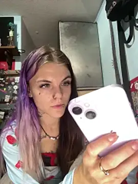 ittybittymeryssa online show from 12/04/25, 04:00