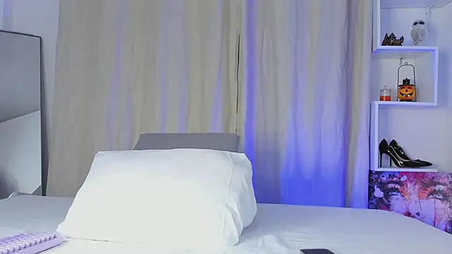 Selenafox 0 online show from 11/05/25, 01:49