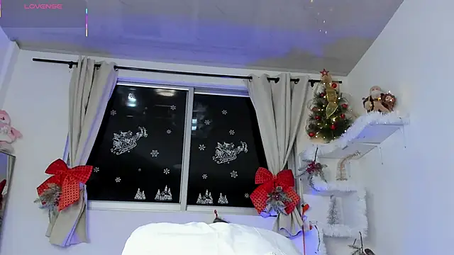 Selenafox 0 online show from 11/20/25, 02:01