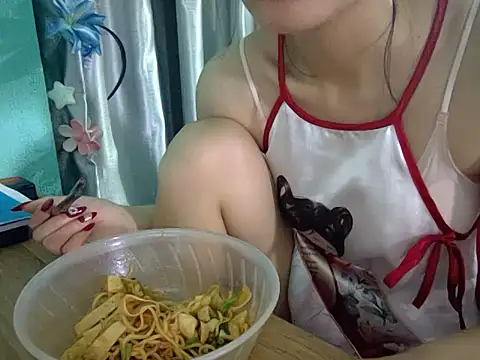 Snapshot of Ly-ny chatting on 11/09/25, 07:50 Ly-ny online show from 11/09/25, 07:50