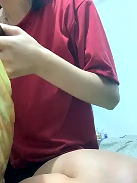 Snapshot of Ly-ny chatting on 11/18/25, 05:56 Ly-ny online show from 11/18/25, 05:56