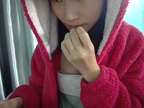 Snapshot of Ly-ny chatting on 11/22/25, 06:56 Ly-ny online show from 11/22/25, 06:56