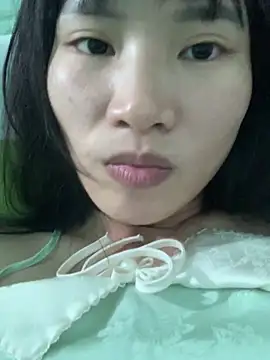 Snapshot of Ly-ny chatting on 11/26/25, 05:52 Ly-ny online show from 11/26/25, 05:52