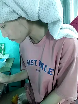 Snapshot of Ly-ny chatting on 12/03/25, 03:03 Ly-ny online show from 12/03/25, 03:03