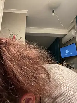 AliceCurlyX online show from 12/16/25, 04:45