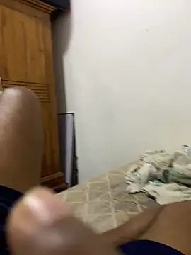 Snapshot of Senurak99 chatting on 09/30/25, 09:03 Senurak99 online show from 09/30/25, 09:03