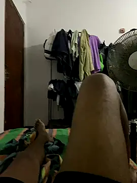 Snapshot of Senurak99 chatting on 10/09/25, 01:20 Senurak99 online show from 10/09/25, 01:20