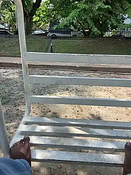 Snapshot of Senurak99 chatting on 11/11/25, 08:25 Senurak99 online show from 11/11/25, 08:25