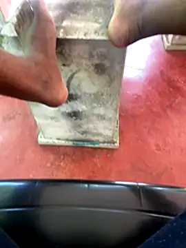 Snapshot of Senurak99 chatting on 12/14/25, 05:35 Senurak99 online show from 12/14/25, 05:35