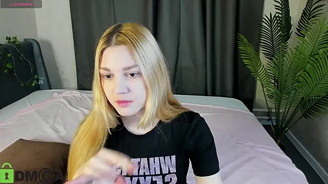 Sylvia Ortiz online show from 11/07/25, 09:31