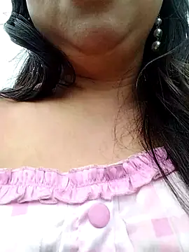 lusy-00 online show from 04/05/26, 12:52