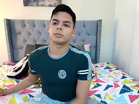 Snapshot of stewart_mateo_ chatting on 12/02/25, 02:06 stewart mateo online show from 12/02/25, 02:06