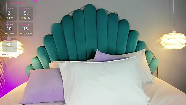 AlassiaHocthner online show from 02/12/26, 11:49