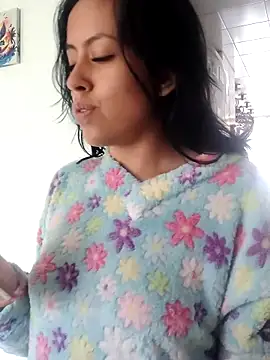 Snapshot of Queen_Ashly chatting on 10/07/25, 04:37 Queen Ashly online show from 10/07/25, 04:37