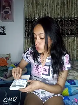 Snapshot of Queen_Ashly chatting on 11/28/25, 02:14 Queen Ashly online show from 11/28/25, 02:14