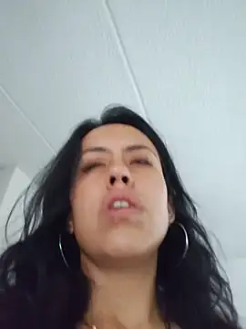 Snapshot of Queen_Ashly chatting on 11/30/25, 08:13 Queen Ashly online show from 11/30/25, 08:13