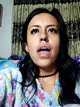 Snapshot of Queen_Ashly chatting on 12/04/25, 02:32 Queen Ashly online show from 12/04/25, 02:32