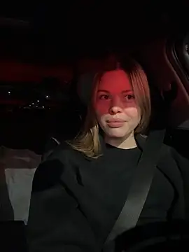 Snapshot of SMELLSEX chatting on 10/23/25, 05:23 SMELLSEX online show from 10/23/25, 05:23