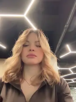 Snapshot of SMELLSEX chatting on 10/28/25, 06:32 SMELLSEX online show from 10/28/25, 06:32