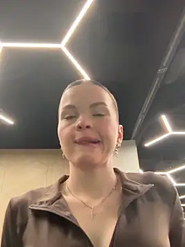 Snapshot of SMELLSEX chatting on 10/31/25, 05:47 SMELLSEX online show from 10/31/25, 05:47