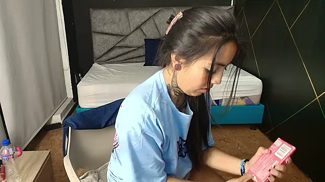 LiaMonroee  online show from 10/28/25, 03:10