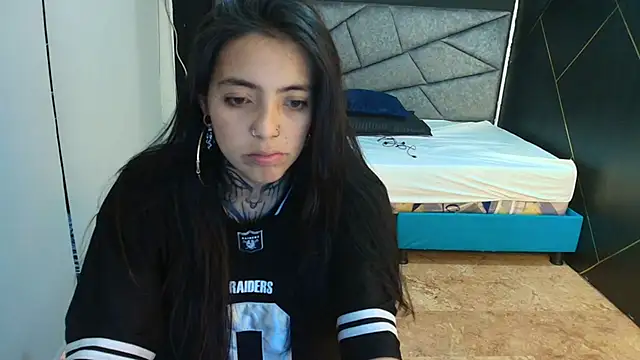 LiaMonroee  online show from 11/19/25, 11:43