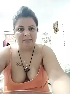 Snapshot of Jann_Riya333 chatting on 06/25/26, 07:02 Jann Riya333 online show from 06/25/26, 07:02
