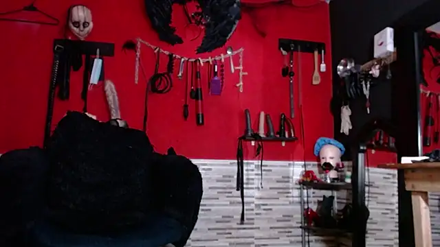 Miss Mirandaa online show from 04/12/26, 12:04