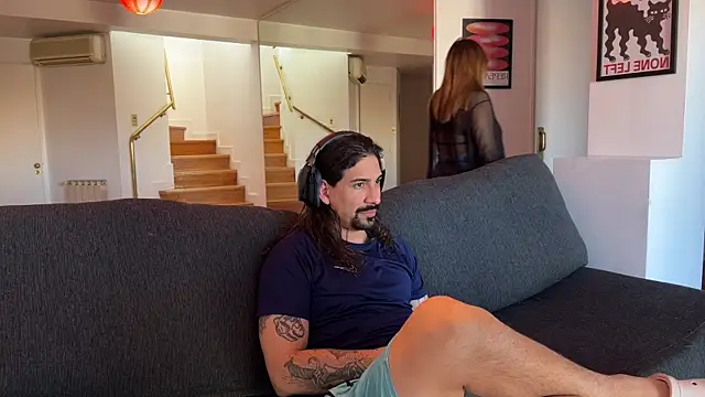 Snapshot of annaxxxb chatting on 11/03/25, 09:16 annaxxxb online show from 11/03/25, 09:16