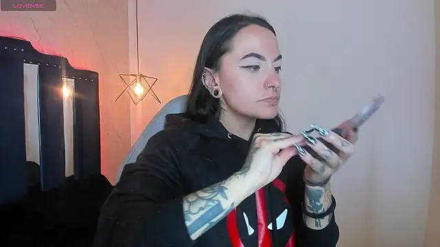 Snapshot of Zami_Escobar_of chatting on 09/30/25, 07:30 Zami Escobar of online show from 09/30/25, 07:30