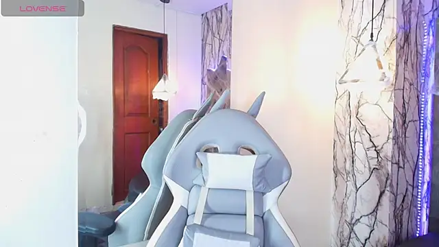 Snapshot of Zami_Escobar_of chatting on 10/14/25, 07:03 Zami Escobar of online show from 10/14/25, 07:03