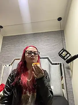 Zami Escobar of online show from 02/18/26, 06:26