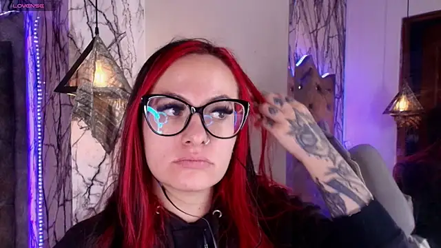 Zami Escobar of online show from 03/10/26, 05:07