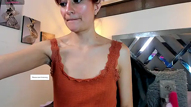 Snapshot of Candy_Hott7 chatting on 09/27/25, 02:11 Candy Hott7 online show from 09/27/25, 02:11