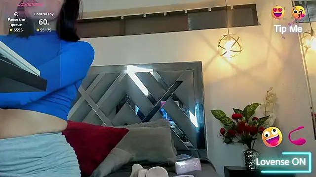 Snapshot of Candy_Hott7 chatting on 10/24/25, 08:16 Candy Hott7 online show from 10/24/25, 08:16