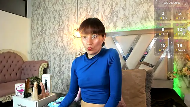 Snapshot of Candy_Hott7 chatting on 12/14/25, 02:44 Candy Hott7 online show from 12/14/25, 02:44