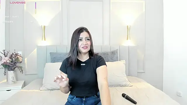 Snapshot of victoria_bourne chatting on 01/05/26, 07:06 victoria bourne online show from 01/05/26, 07:06