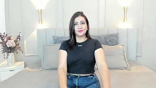 Snapshot of victoria_bourne chatting on 01/10/26, 07:15 victoria bourne online show from 01/10/26, 07:15