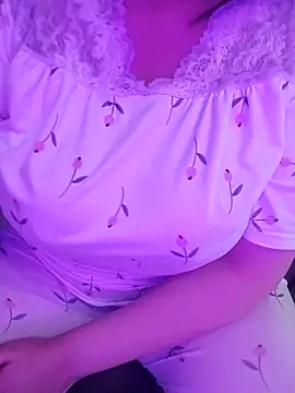 lilyan12 online show from 05/17/26, 12:30