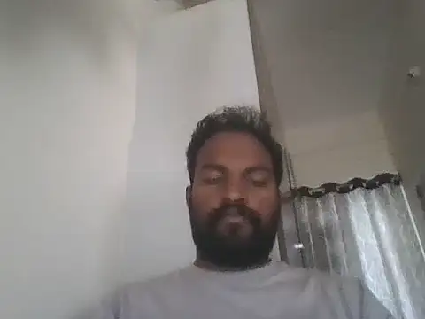 Snapshot of king_godgm chatting on 10/19/25, 02:45 king godgm online show from 10/19/25, 02:45