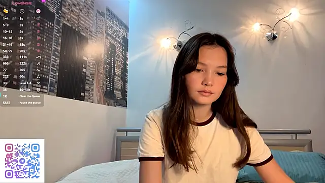 KiraVelvet online show from 09/27/25, 08:08